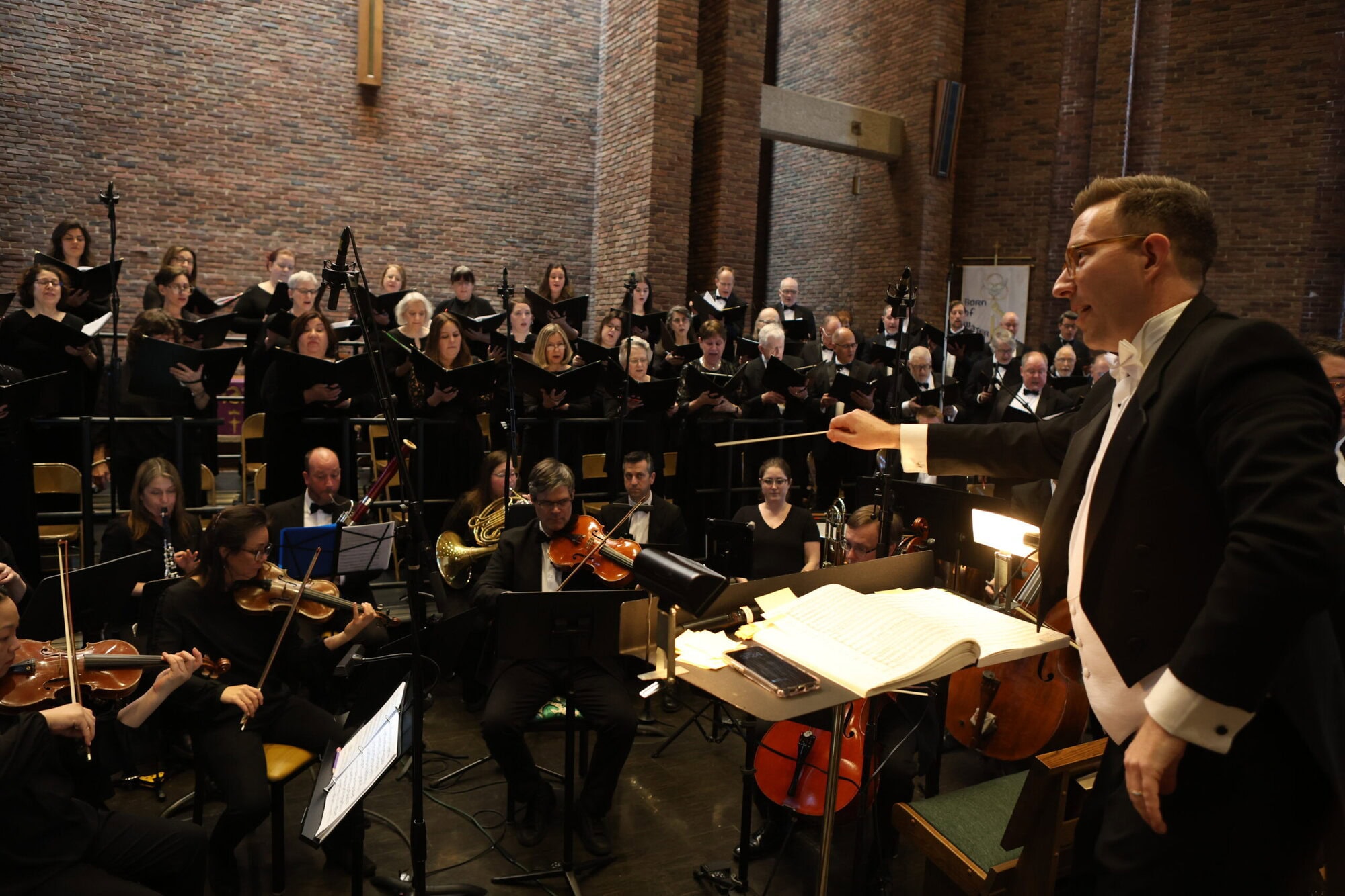 The Tower Chorale rehearsing Mendelssohn's Elijah in La Grange IL